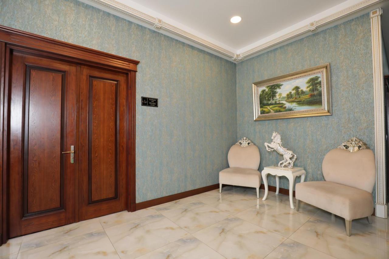 Alis Hotel Baky Esterno foto