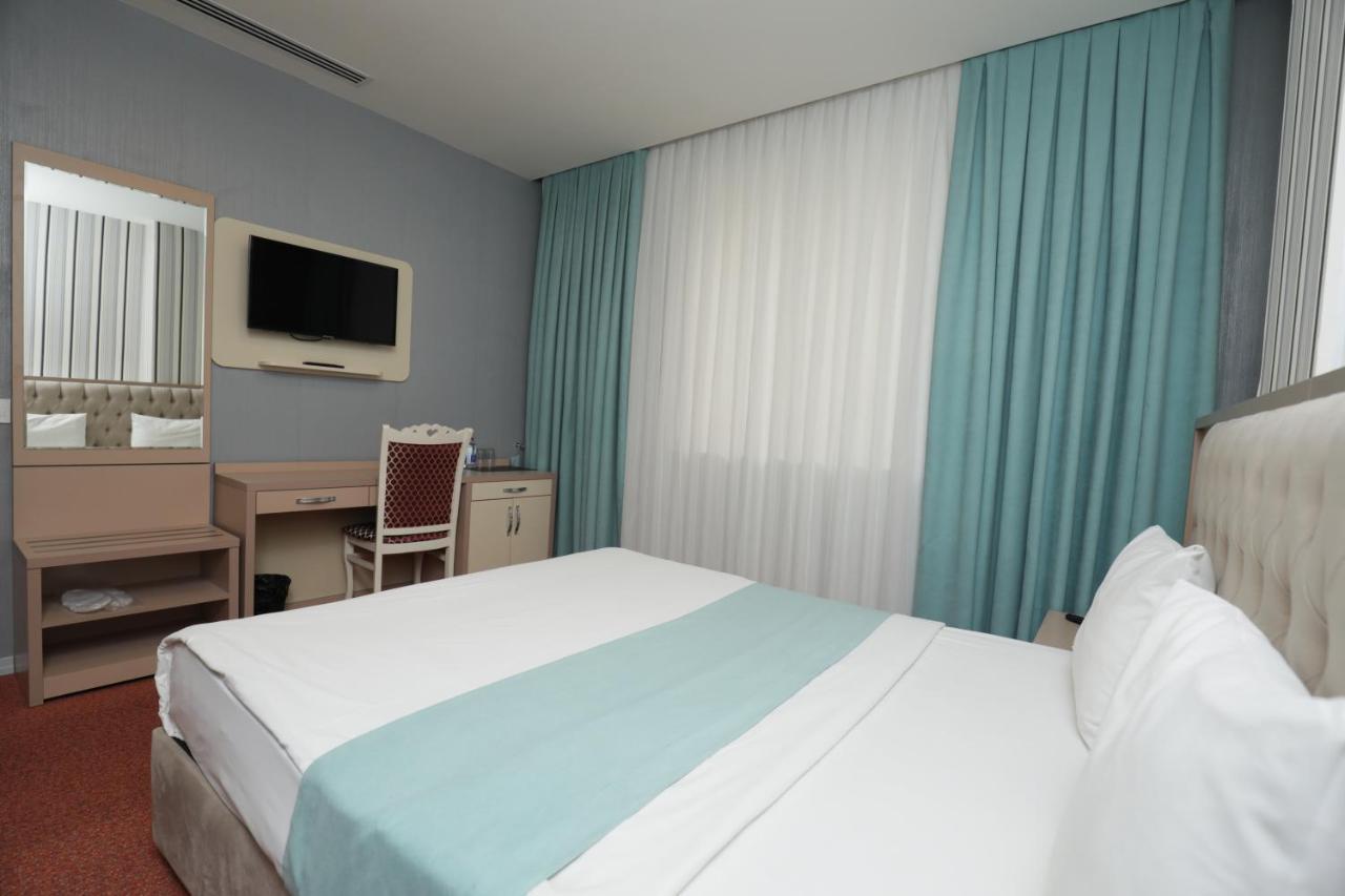 Alis Hotel Baky Esterno foto