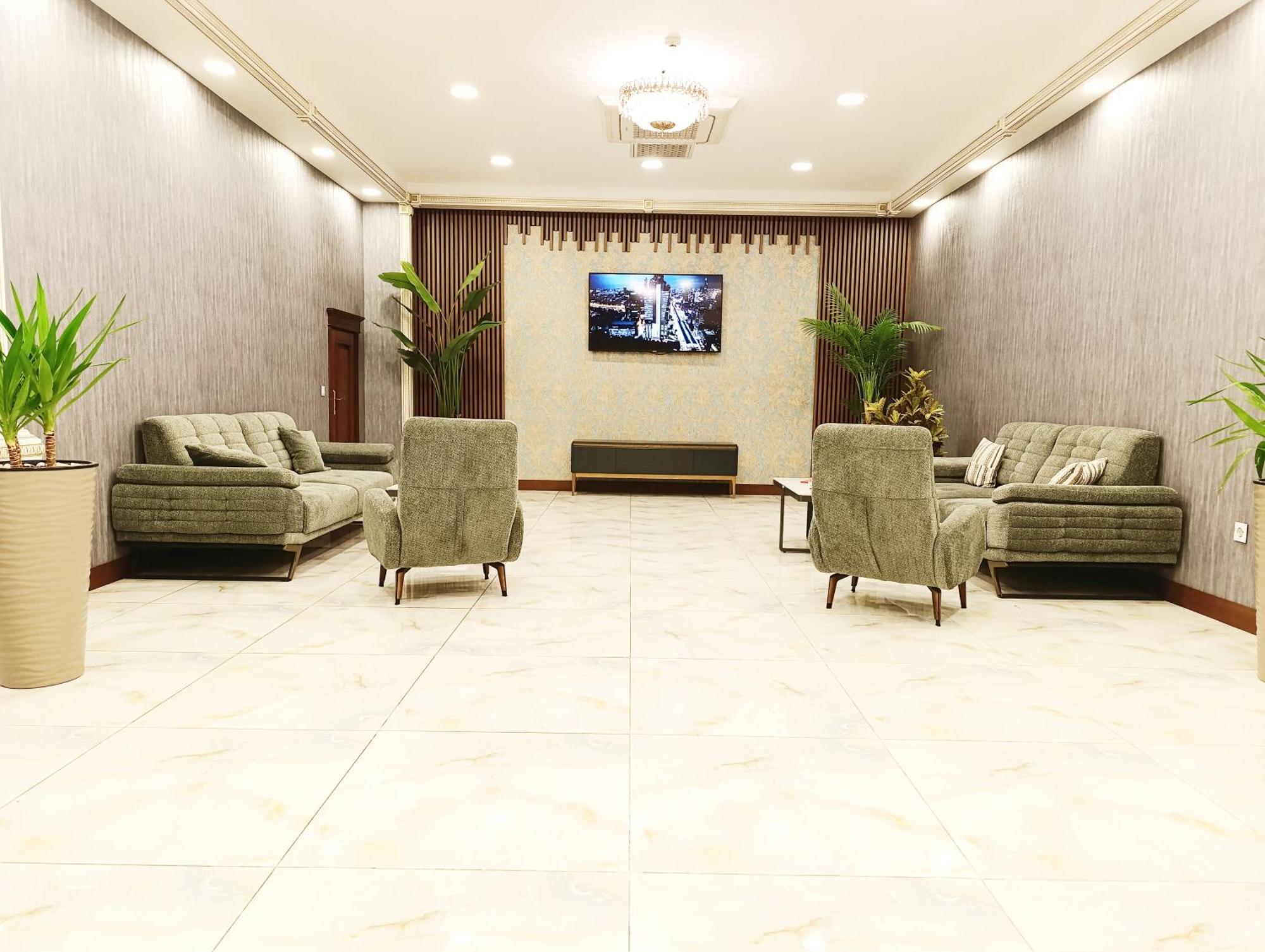 Alis Hotel Baky Esterno foto