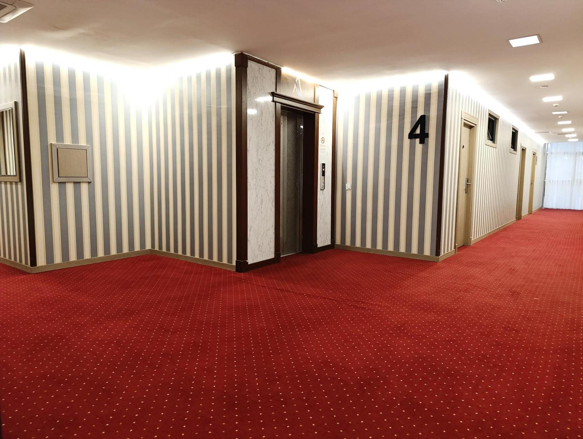 Alis Hotel Baky Esterno foto