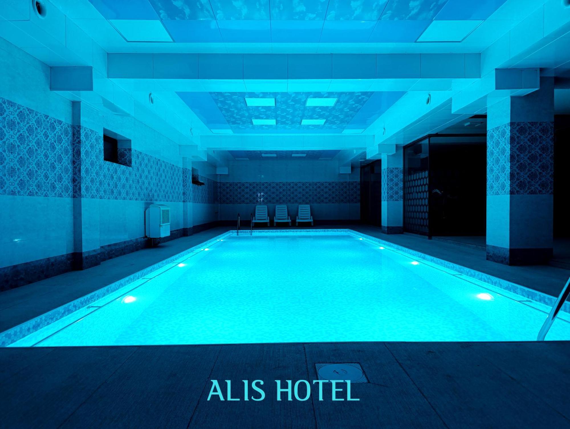Alis Hotel Baky Esterno foto